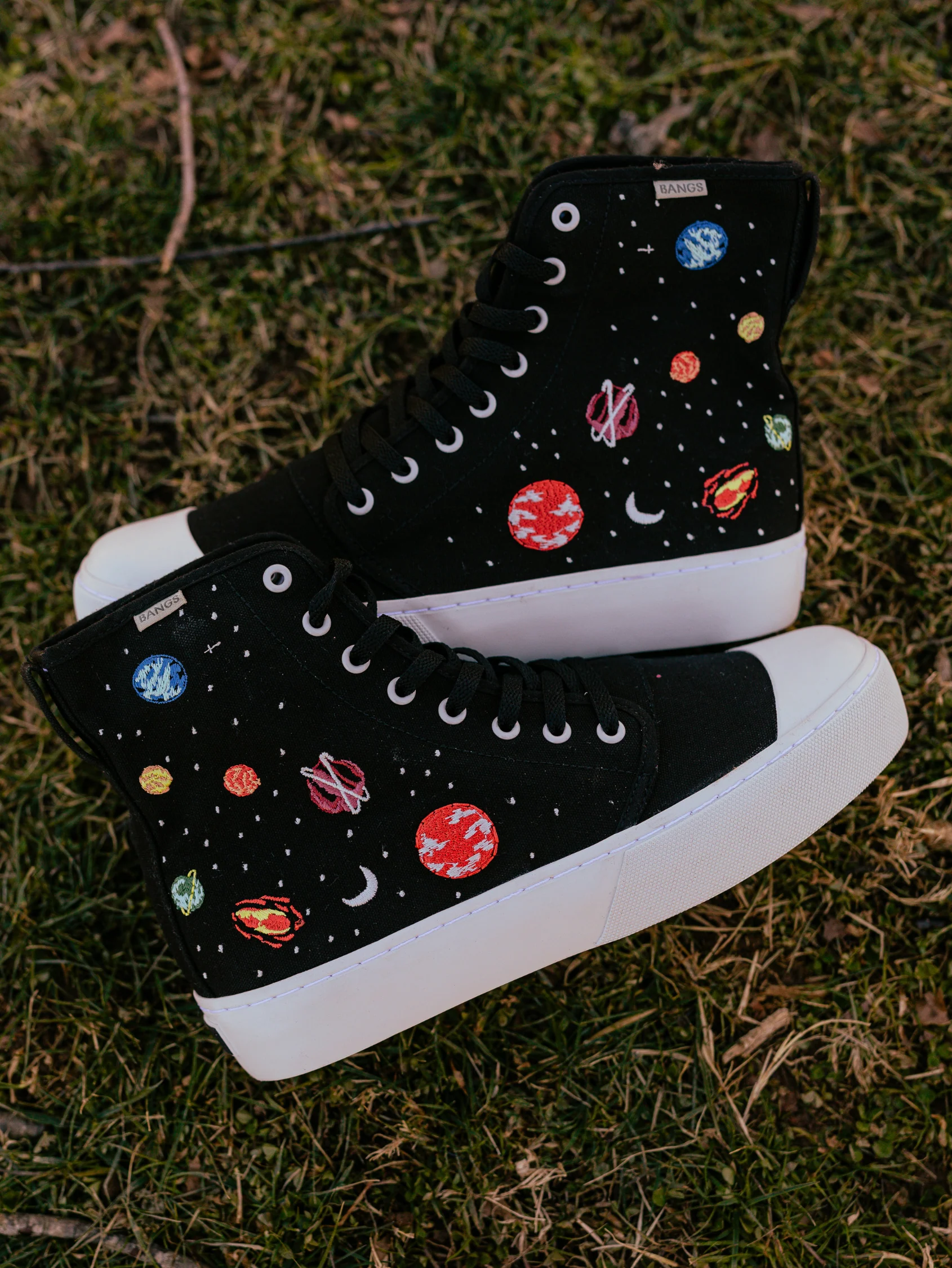 Universe Platform High Top