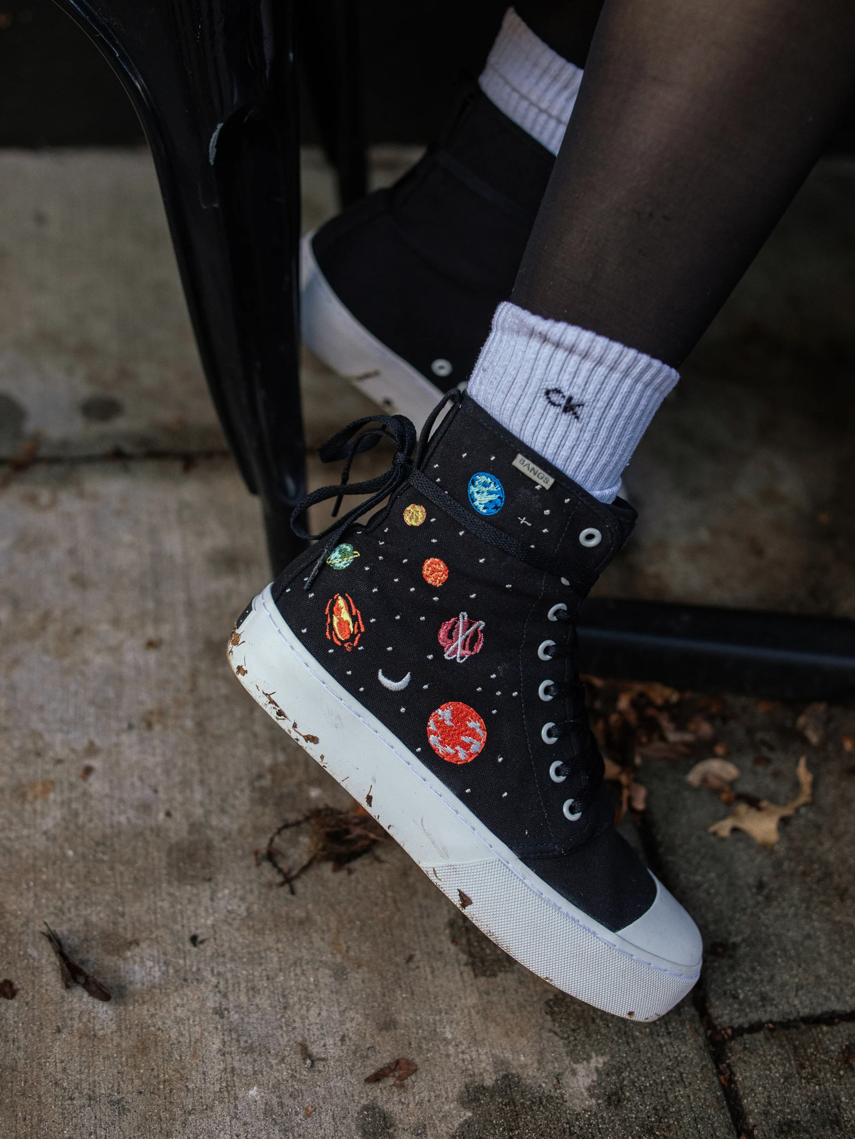 Universe Platform High Top
