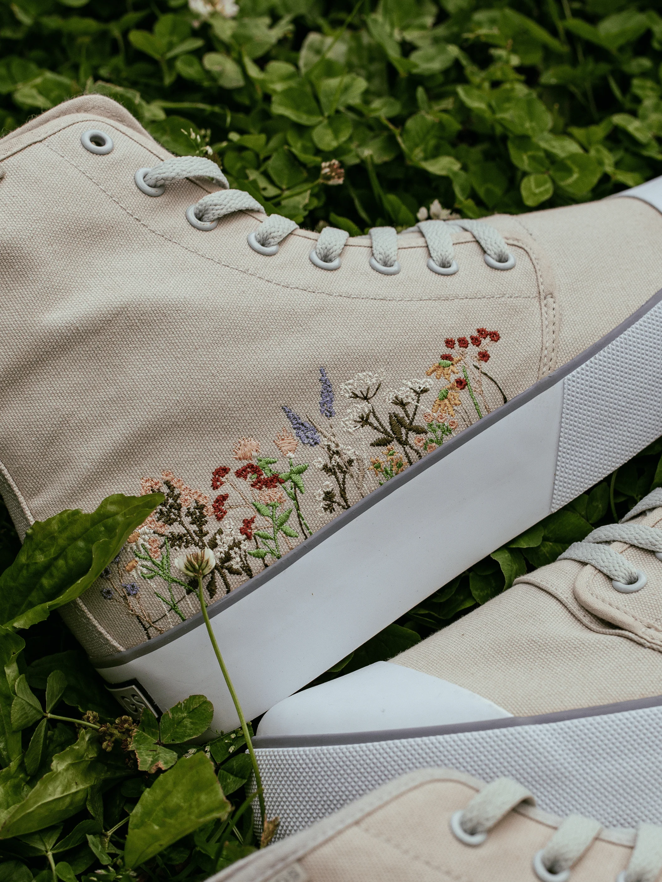 Wildflower Wanderer Platform High Top